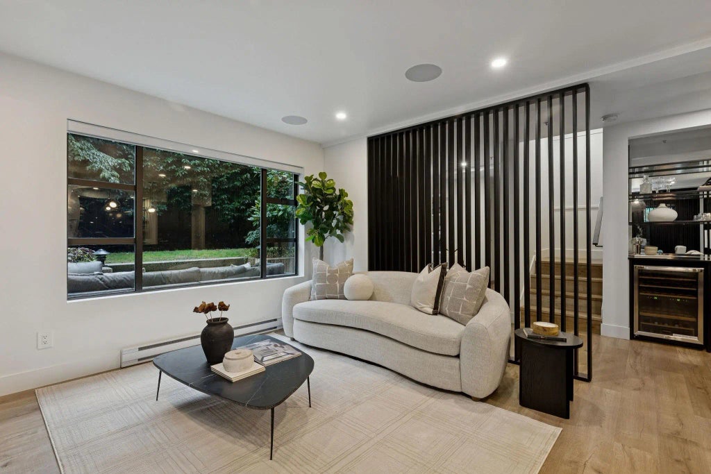 2119 Yew Street 104, Vancouver