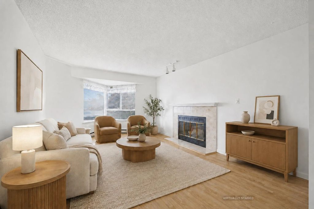 1215 Lansdowne Drive 411, Coquitlam