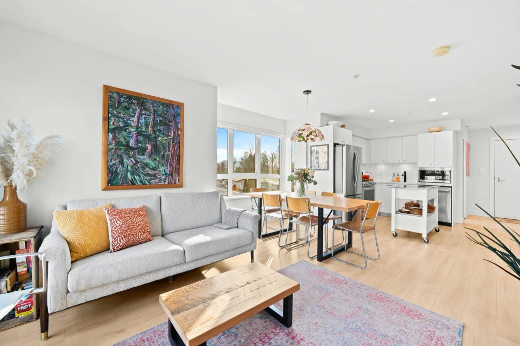 1519 Crown Street 303, North Vancouver