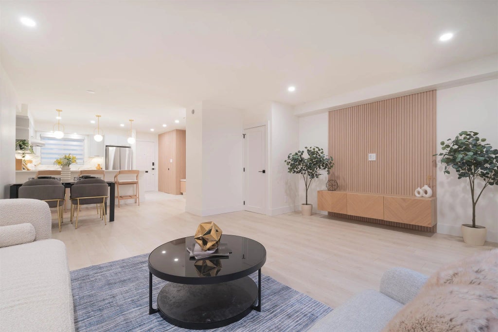 2078 Springer Avenue, Burnaby