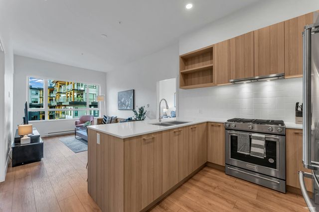 741 Anskar Court 403, Coquitlam