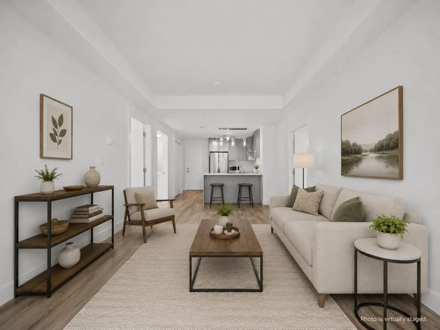 6338 King George Boulevard 306, Surrey