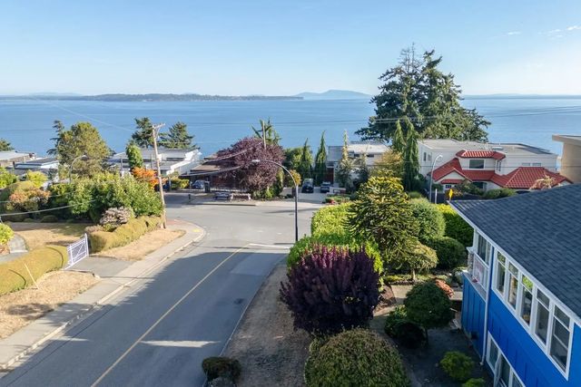 14139 Marine Drive, White Rock