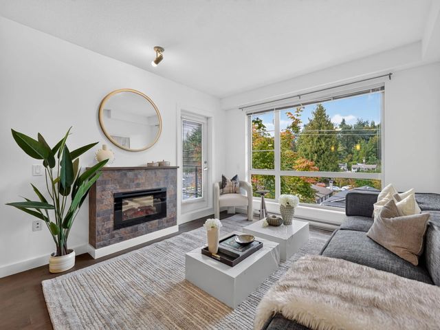 1330 Marine Drive 316, North Vancouver