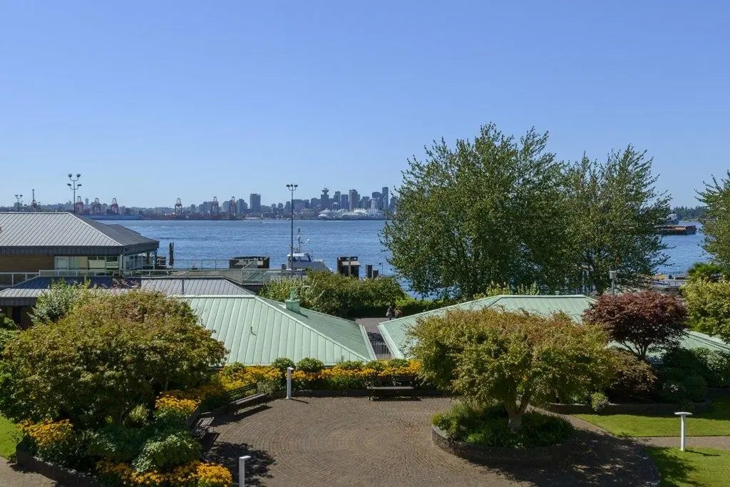 33 Chesterfield Place 2304, North Vancouver