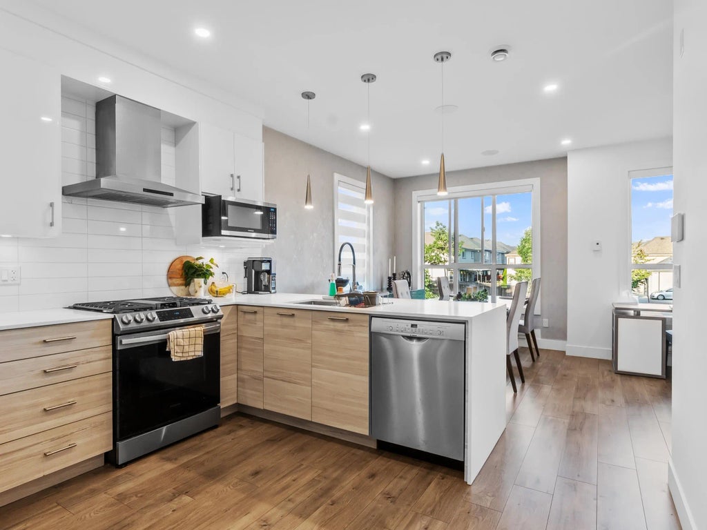 7177 194a Street 10, Surrey