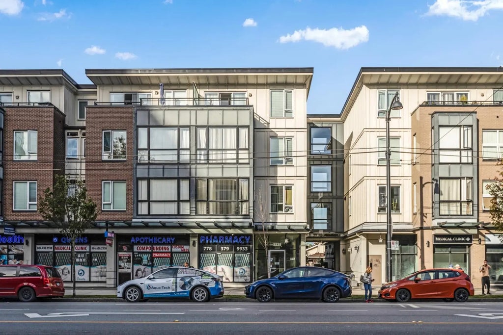 2239 Kingsway 207, Vancouver