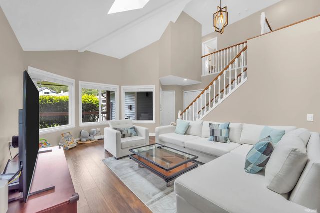 1318 Mclellan Drive, Coquitlam