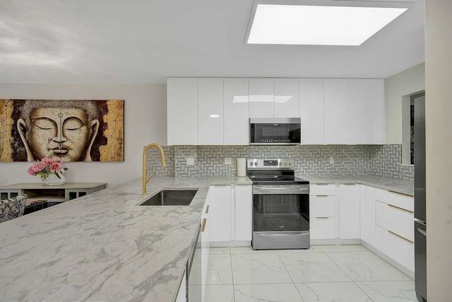 144 Shoreline Circle, Port Moody