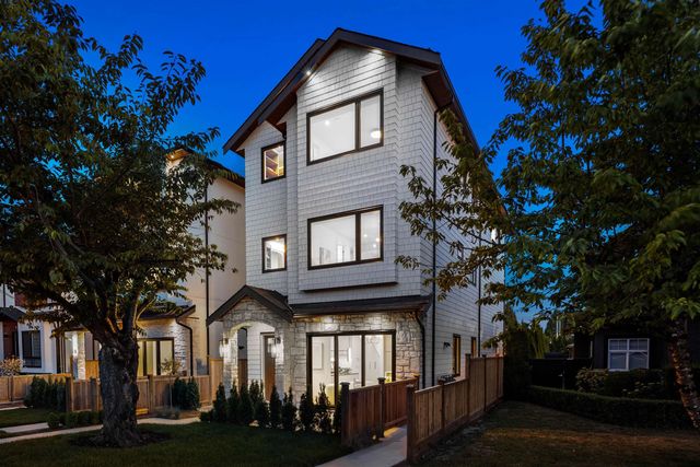 6682 Napier Street 2, Burnaby
