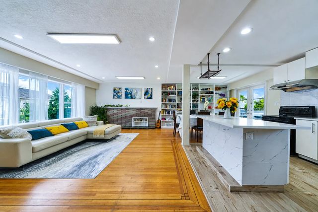 8260 Elsmore Road, Richmond