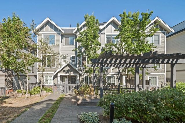 8217 204b Street 27, Langley