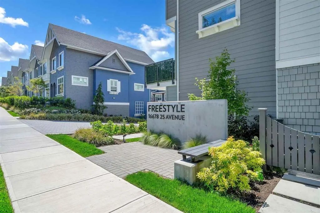 16678 25 Avenue 82, Surrey