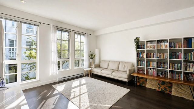 528 Foster Avenue 134, Coquitlam