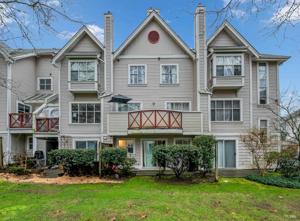 2450 Hawthorne Avenue 73, Port Coquitlam