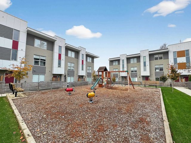 12585 104a Avenue 30, Surrey