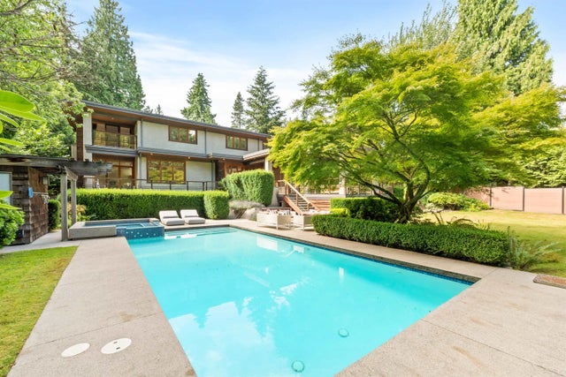 510 Eastcot Road, West Vancouver