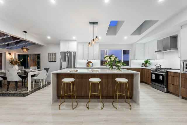 531 Greenway Avenue, North Vancouver