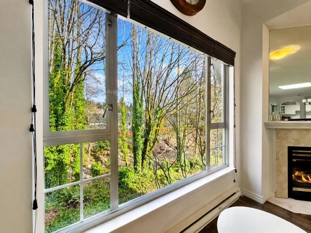 1550 Fell Avenue Avenue 304, North Vancouver