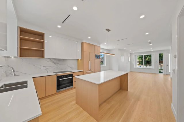 6720 Francis Road, Richmond
