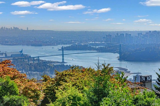 2263 Lythe Court, West Vancouver