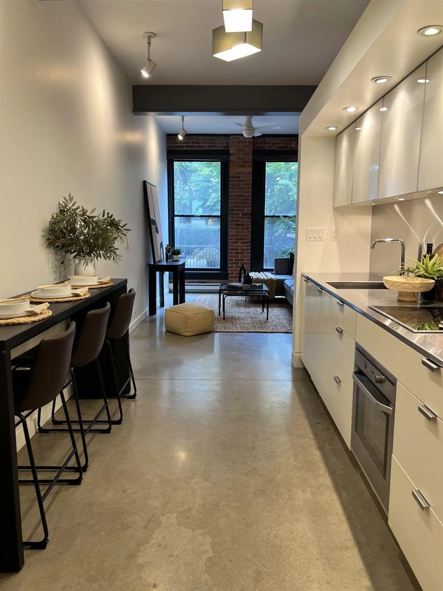 53 W Hastings Street 306, Vancouver