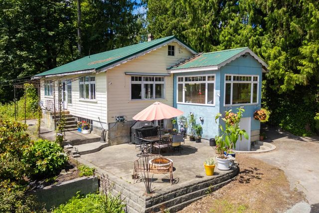 28203 Lougheed Highway, Maple Ridge
