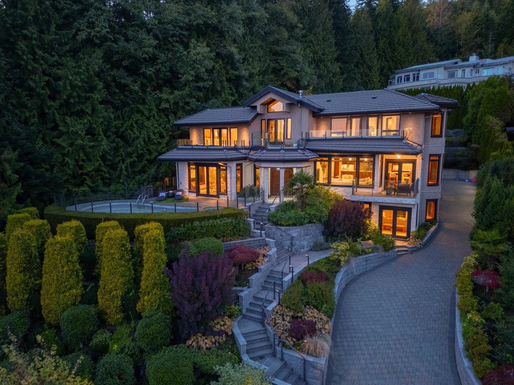 2673 Finch Hill, West Vancouver