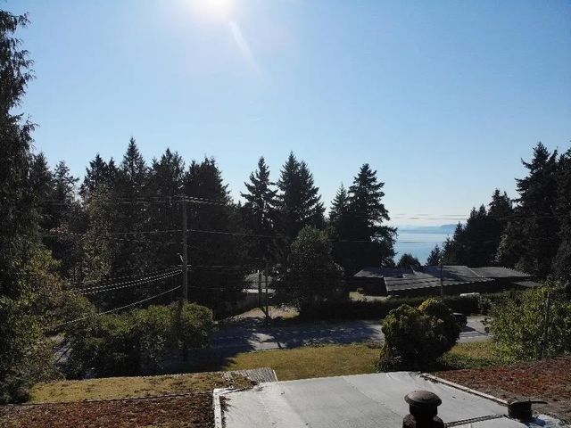 5292 Nestman Road, Sechelt