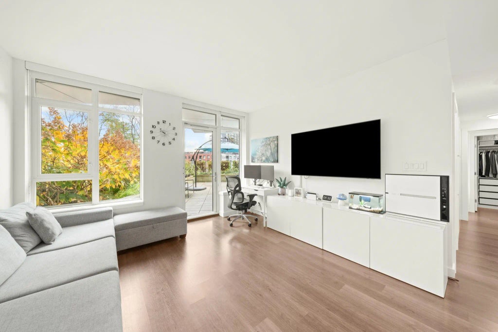 3557 Sawmill Crescent 209, Vancouver