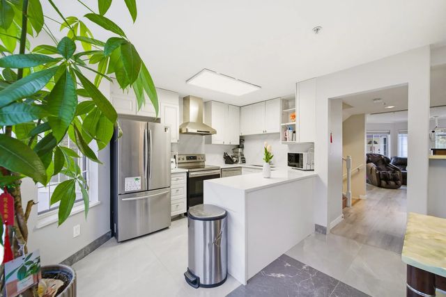 8711 Jones Road 18, Richmond