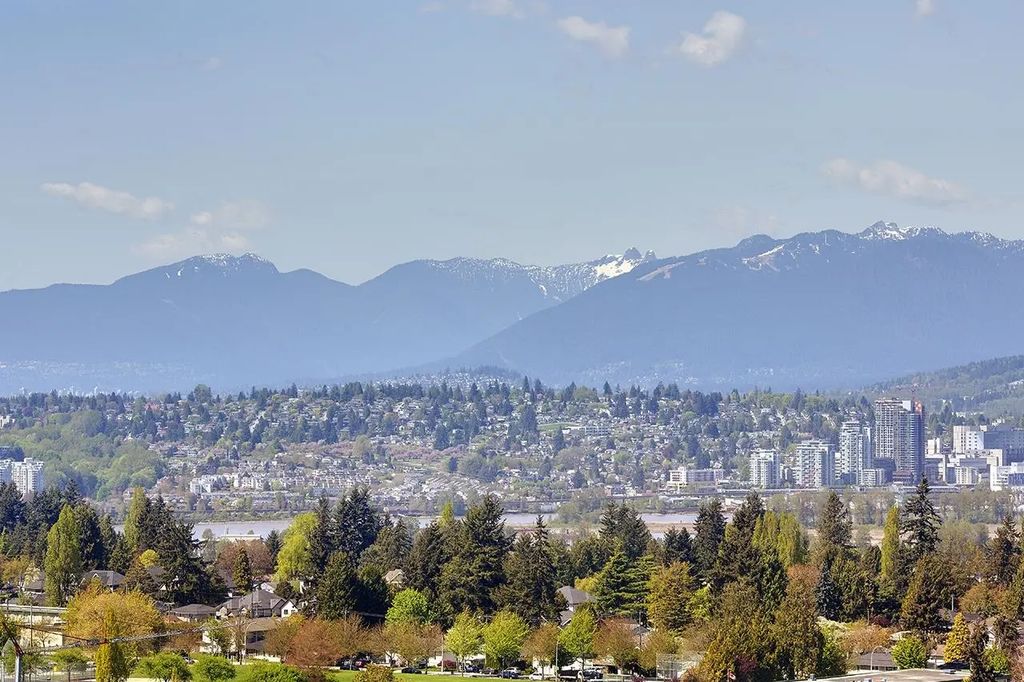 13308 Central Avenue 1805, Surrey