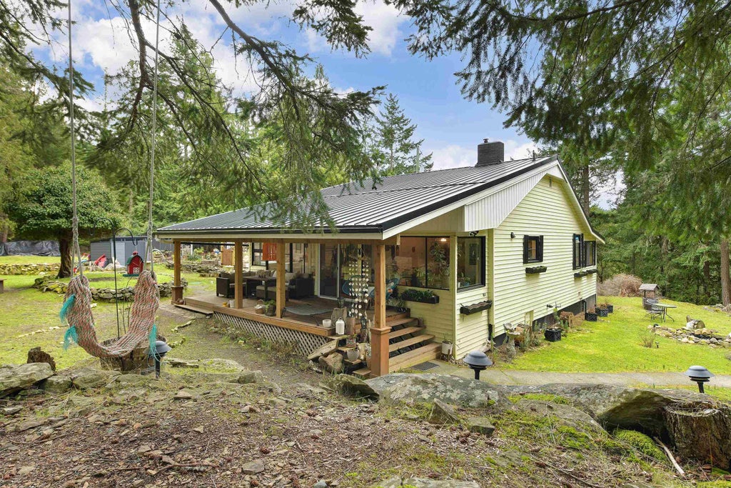 370 Campbell Bay Road, Mayne Island