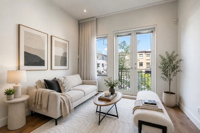 1425 W 11th Avenue 1, Vancouver