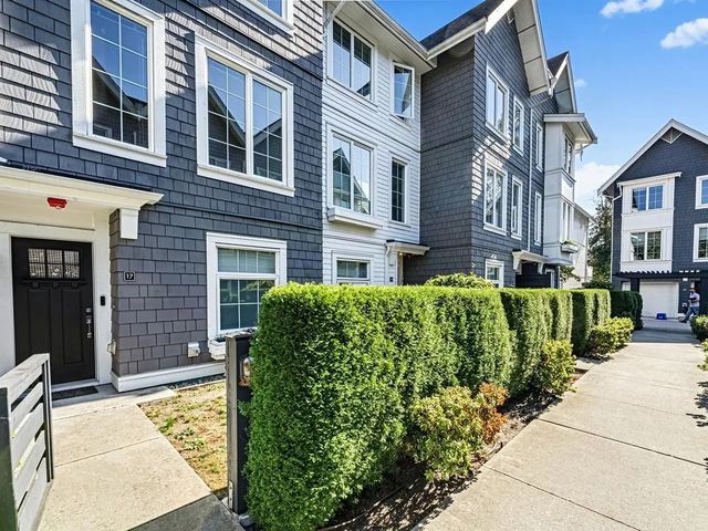 2560 Pitt River Road 17, Port Coquitlam