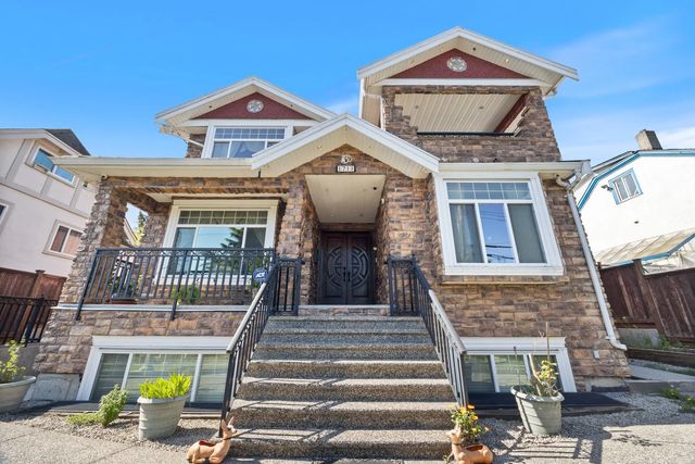 1711 Sixth Avenue, New Westminster