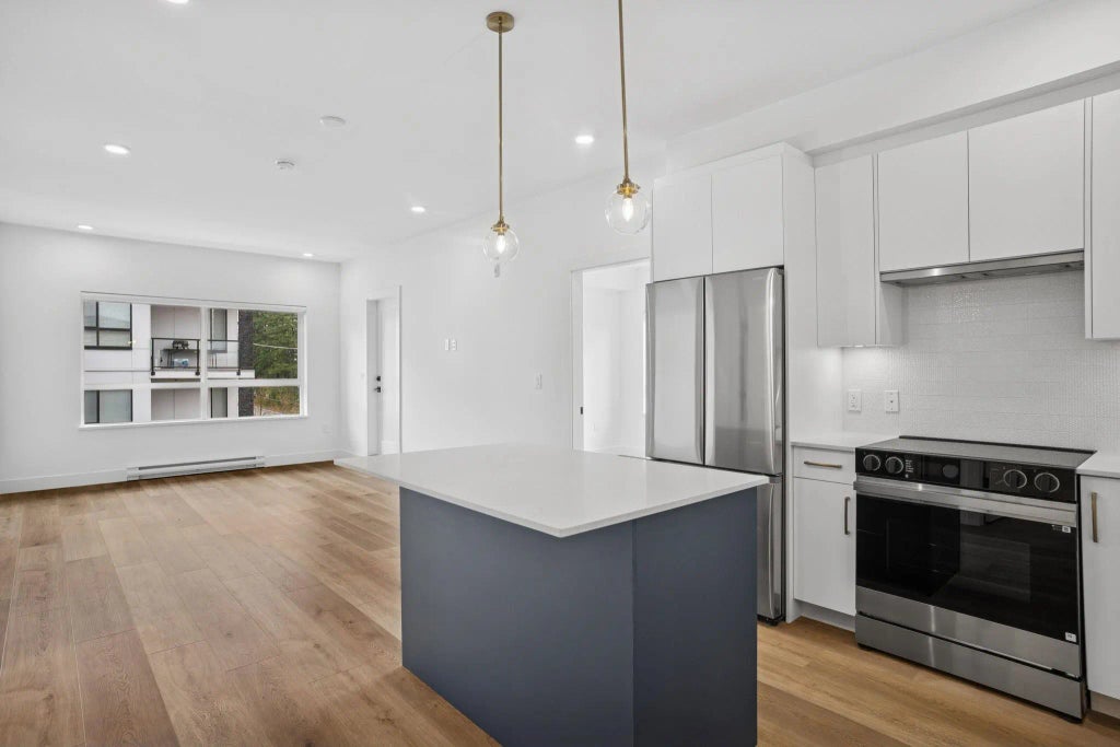 20286 72b Avenue 205, Langley