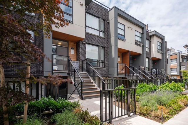 6085 Irmin Street 206, Burnaby