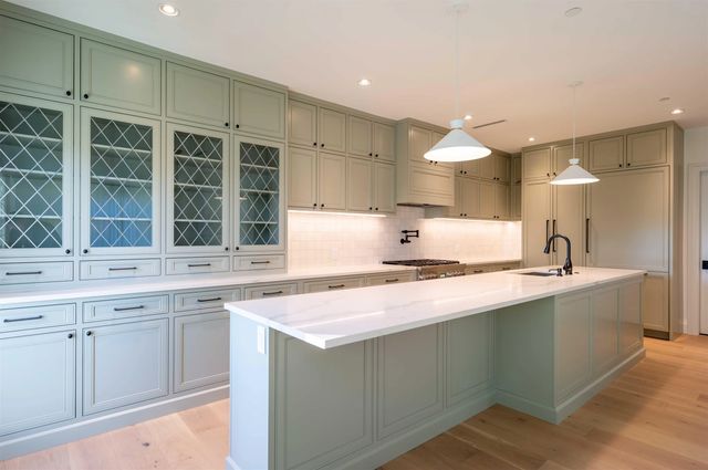 1310 W King Edward Avenue 2, Vancouver