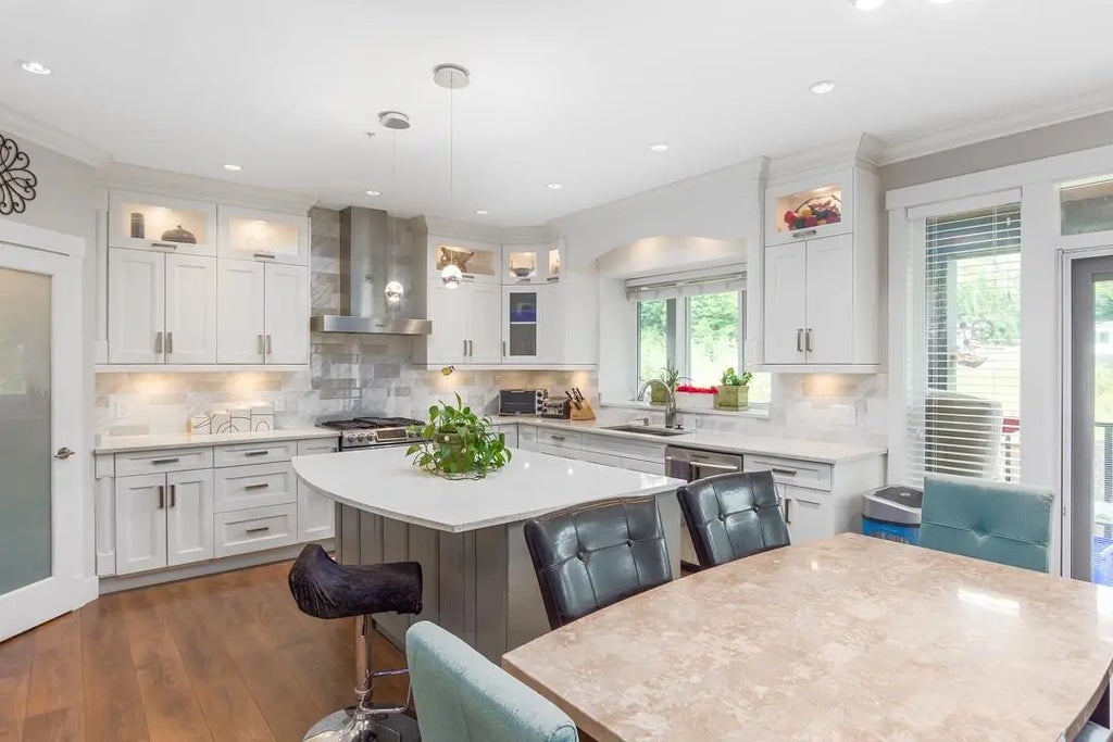 39188 Cardinal Drive, Squamish