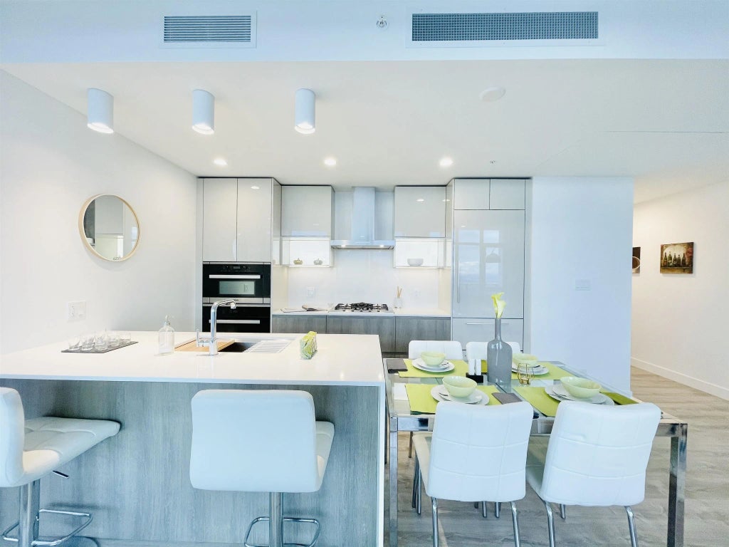 6511 Sussex Avenue 1506, Burnaby