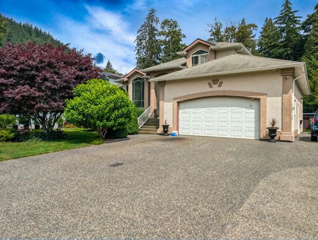 223 Balsam Avenue, Harrison Hot Springs