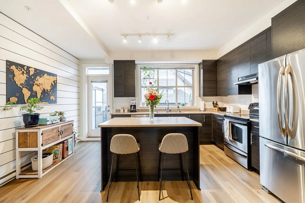 9525 204 Street 8, Langley