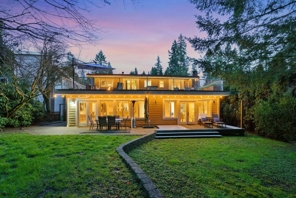 2569 Hyannis Point, North Vancouver