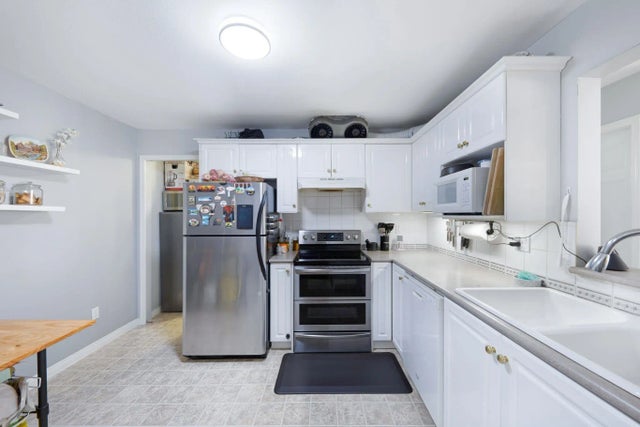 12125 75a Avenue 215, Surrey