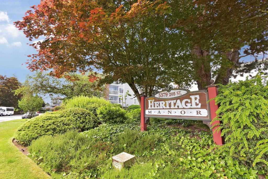 5379 205 Street 215, Langley