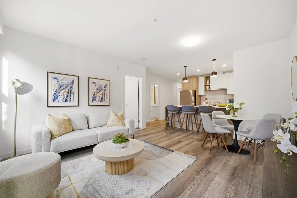 20695 Eastleigh Crescent 103, Langley