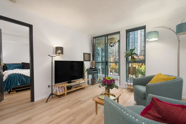 1238 Melville Street 807, Vancouver