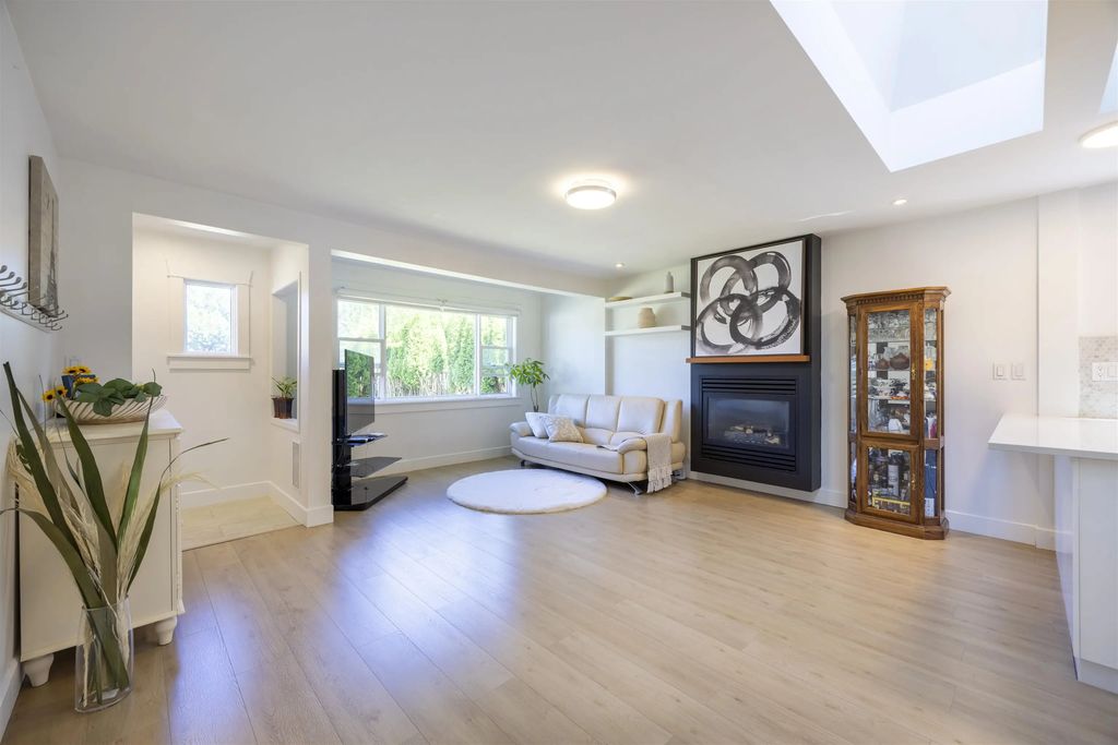 931 Sperling Avenue, Burnaby