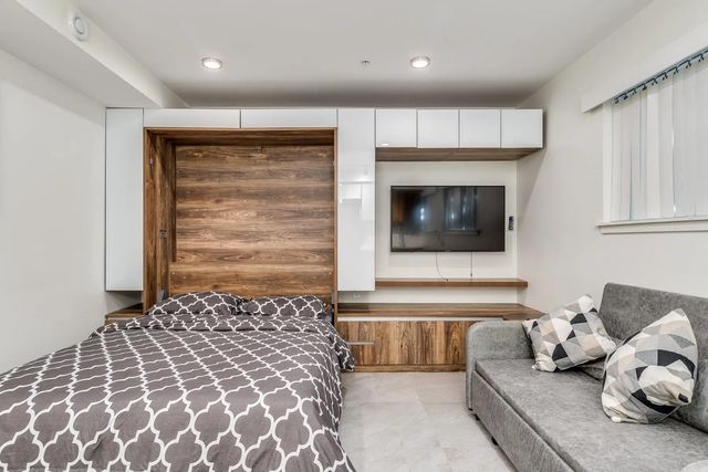 1170 Barclay Street 002, Vancouver